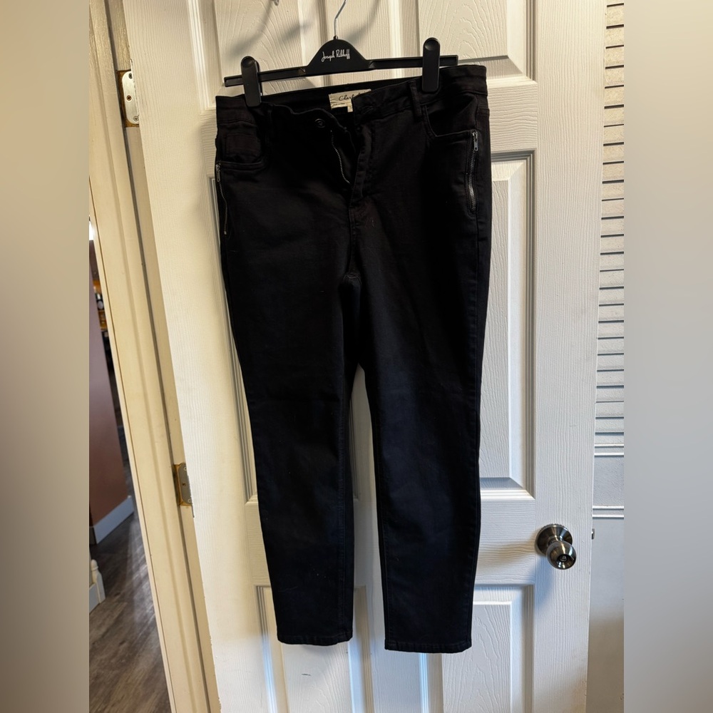 CHARLIE B Women's Black Skinny Jeans